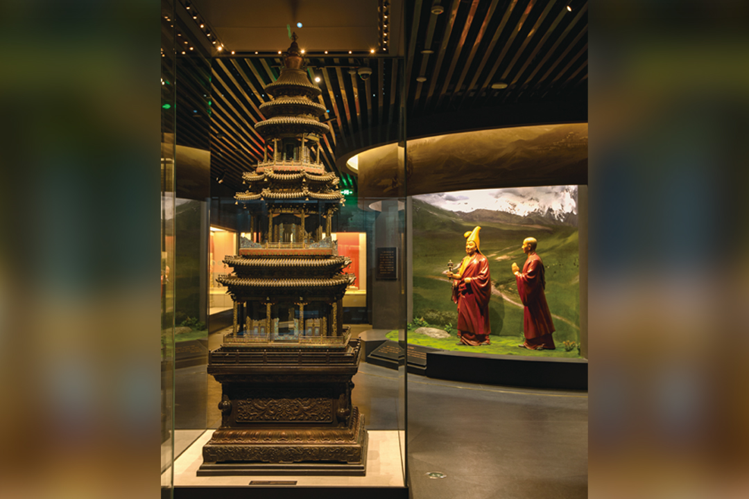 清紫檀木座铜胎珐琅塔-承德博物馆